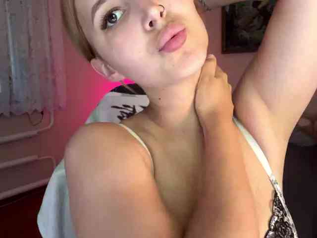 Alyonacuttie webcam