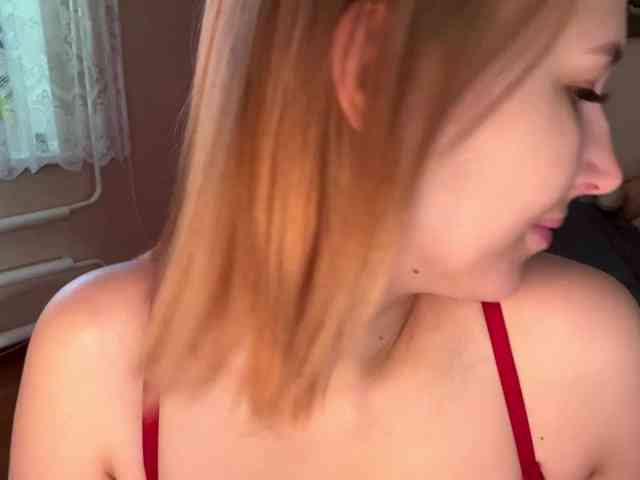 Alyonacuttie webcam