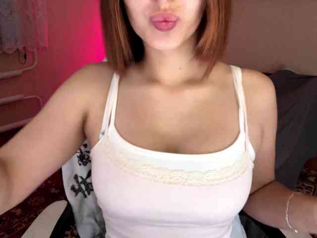 Alyonacuttie webcam