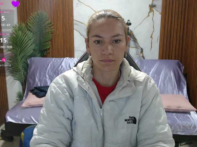 alonddra-tay live cam on BongaCams