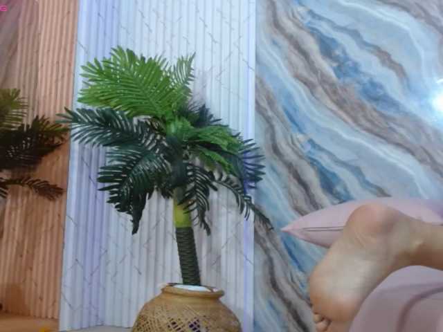 alonddra-tay live cam preview