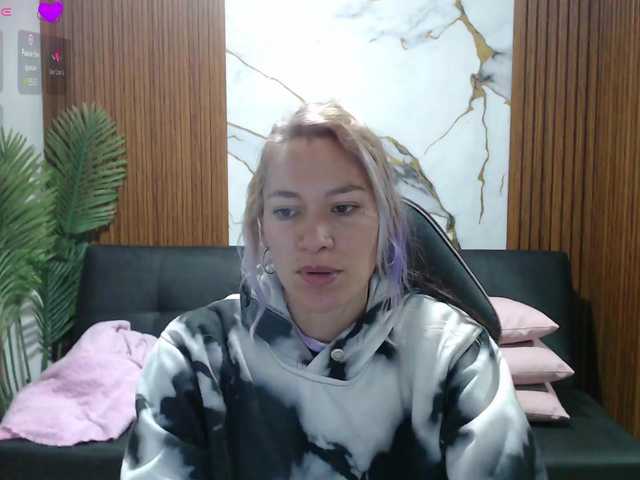 alonddra-tay live cam on BongaCams