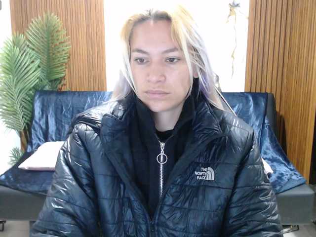 alonddra-tay live cam on BongaCams