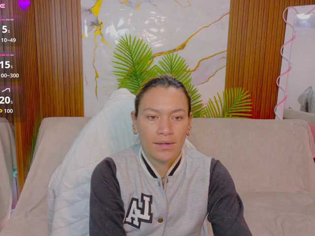 alonddra-tay live cam on BongaCams