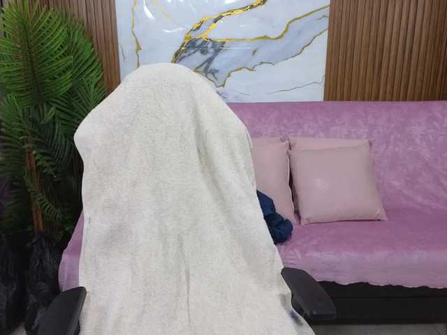 alonddra-tay live cam on BongaCams