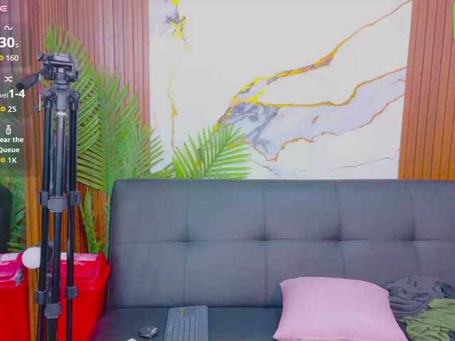 alonddra-tay live cam on BongaCams