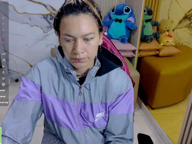 alonddra-tay, live now on BongaCams