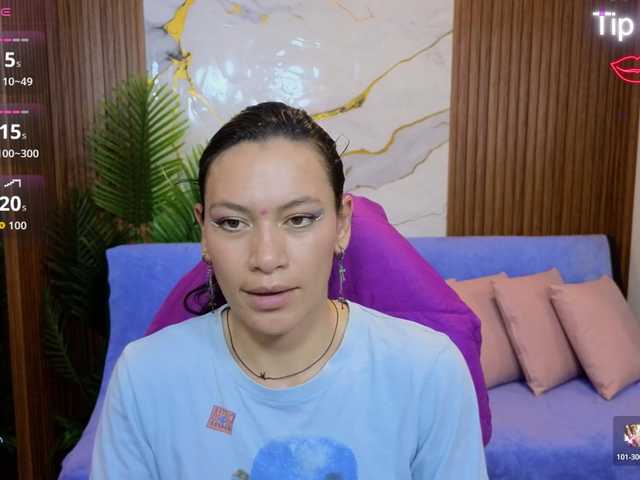 alonddra-tay live cam on BongaCams