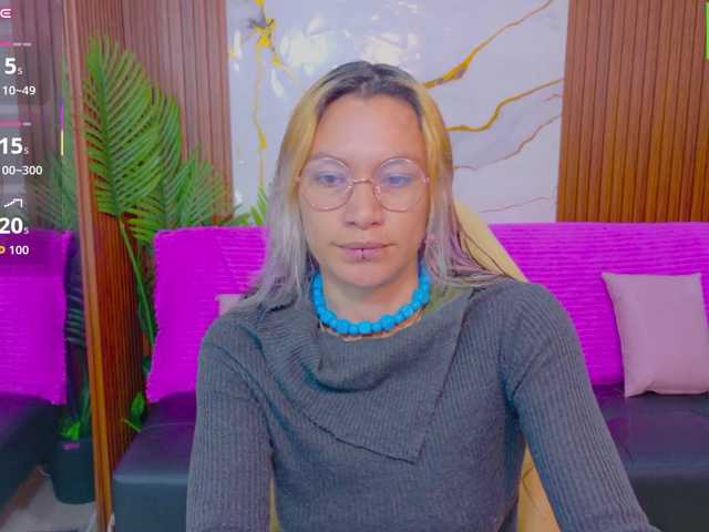 alonddra-tay live cam on BongaCams