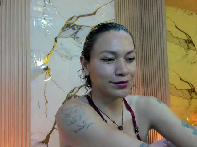 alonddra-tay live cam on BongaCams