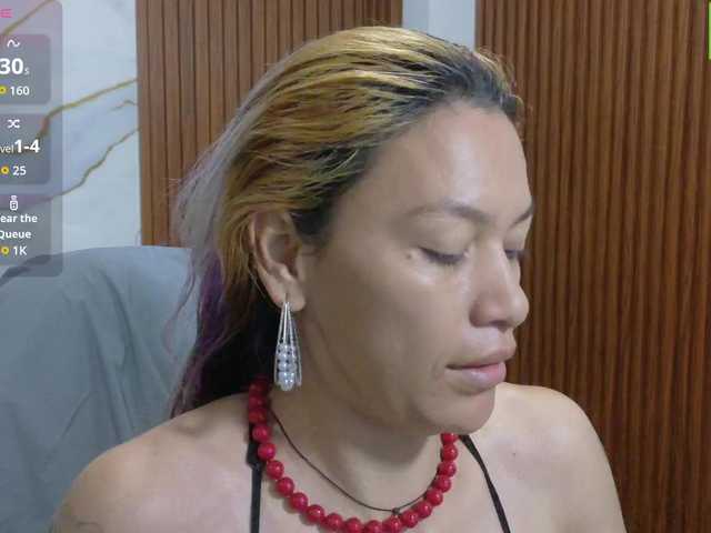 alonddra-tay live cam on BongaCams