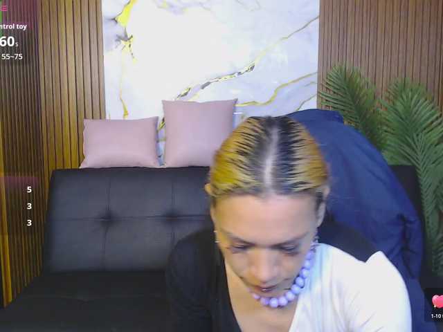 alonddra-tay live cam on BongaCams