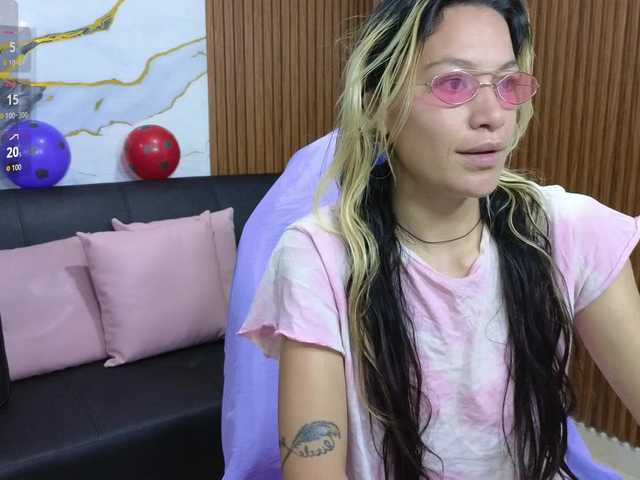 alonddra-tay live cam on BongaCams