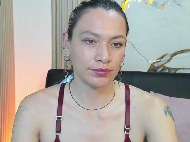 alonddra-tay live cam on BongaCams