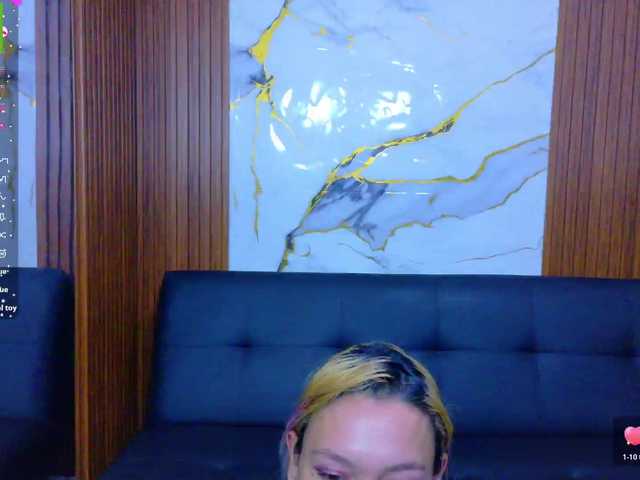 alonddra-tay live cam on BongaCams