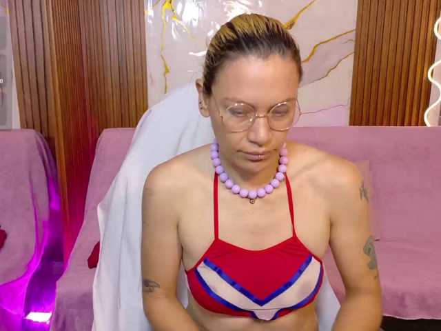 alonddra-tay, modelo webcam