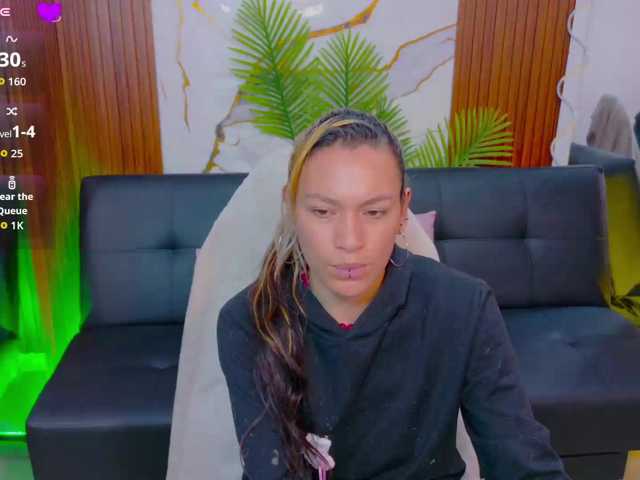 alonddra-tay live cam on BongaCams