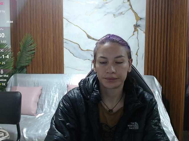 alonddra-tay live cam on BongaCams