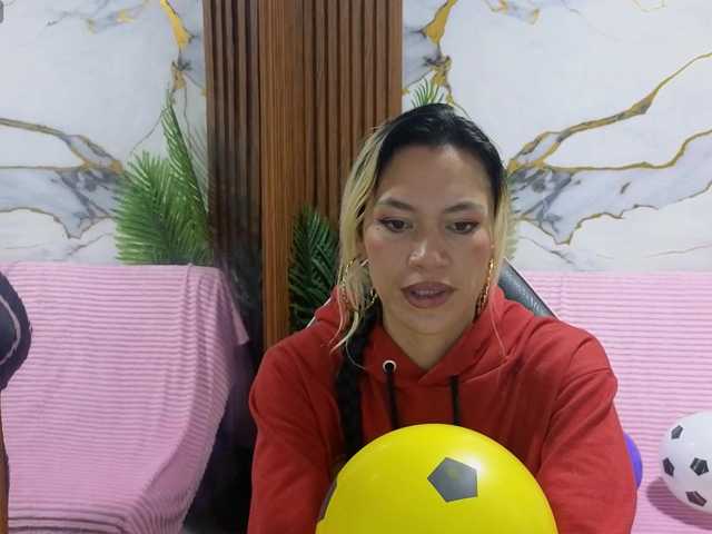 alonddra-tay live cam on BongaCams