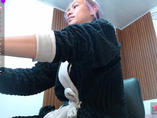 alonddra-tay live cam on BongaCams