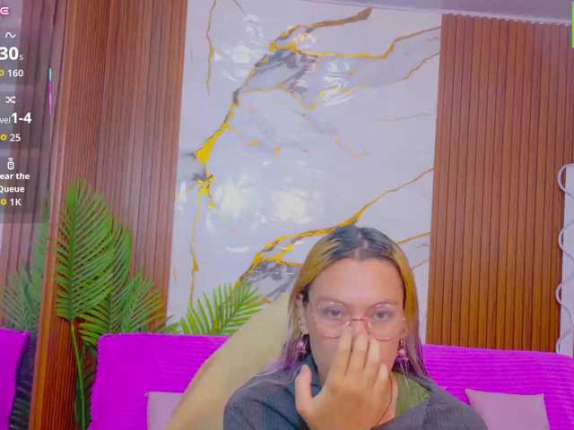 alonddra-tay live cam on BongaCams