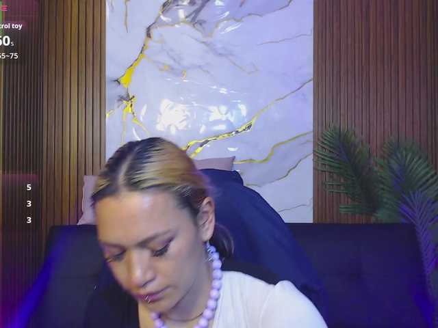 alonddra-tay live cam on BongaCams