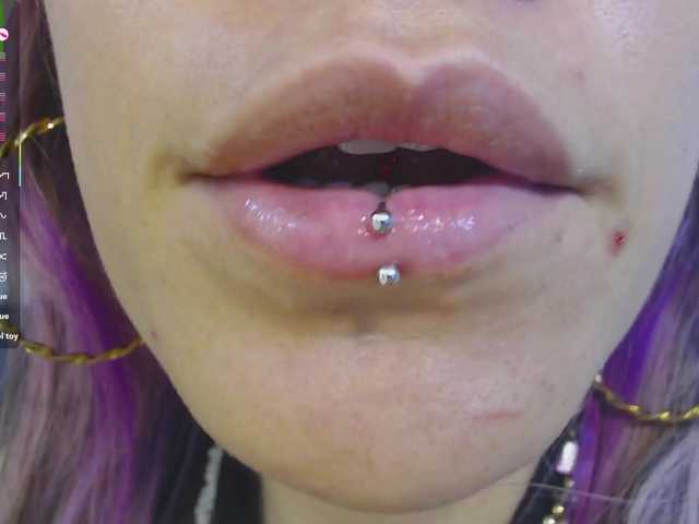 alonddra-tay live cam on BongaCams