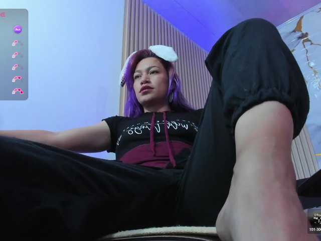 alonddra-tay live cam on BongaCams