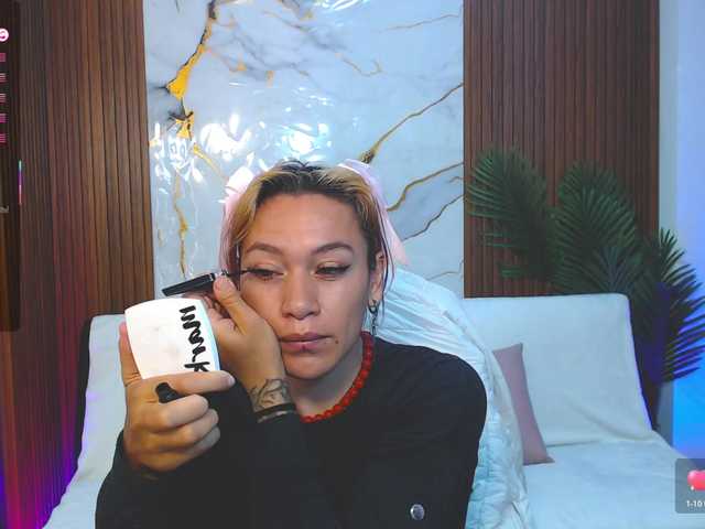 alonddra-tay live cam on BongaCams