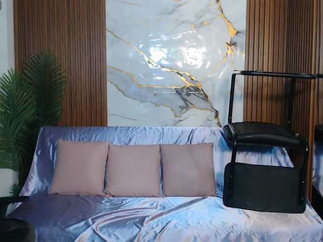 alonddra-tay live cam on BongaCams