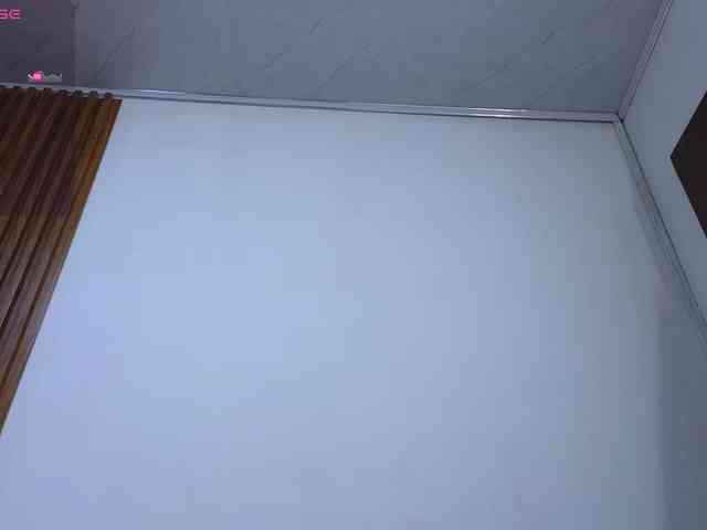 alonddra-tay webcam