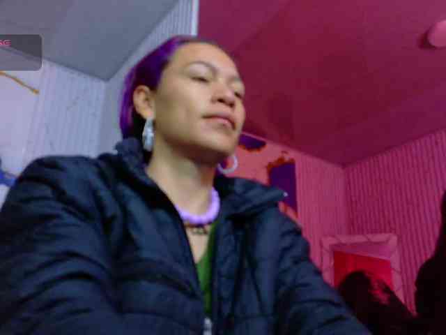 alonddra-tay webcam
