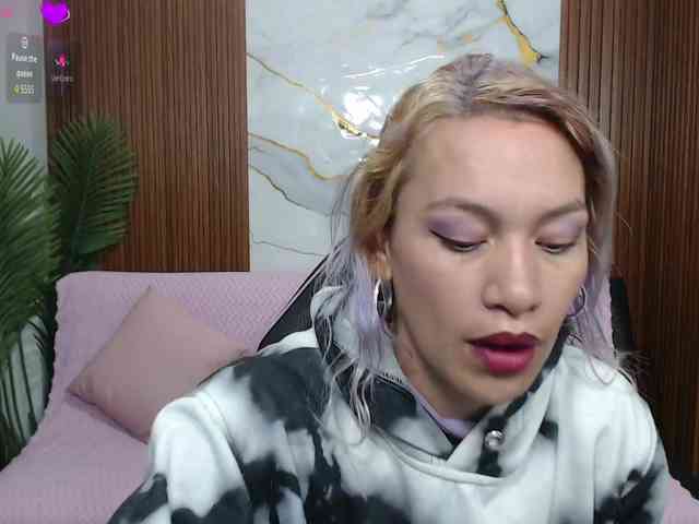 alonddra-tay webcam