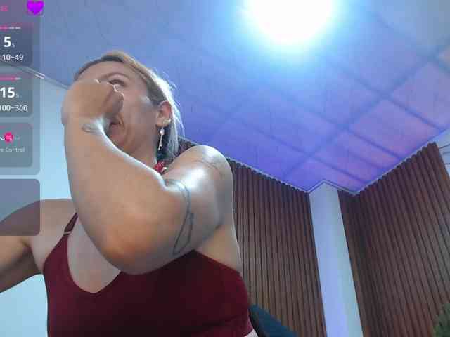 alonddra-tay webcam