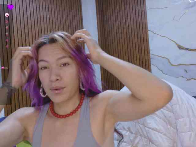 alonddra-tay webcam