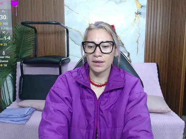 alonddra-tay webcam