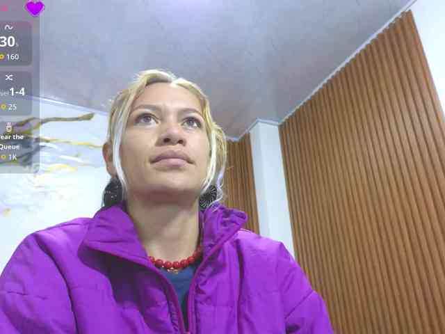 alonddra-tay webcam