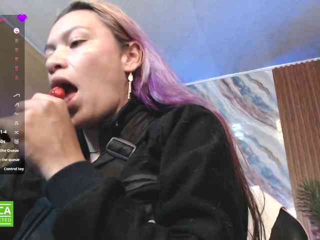 alonddra-tay webcam