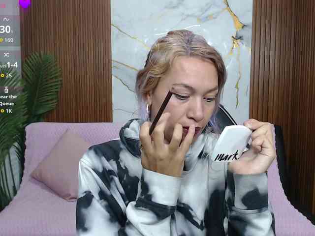 alonddra-tay webcam