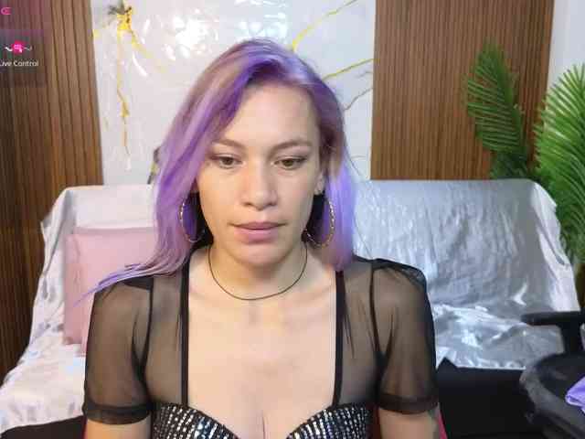 alonddra-tay webcam