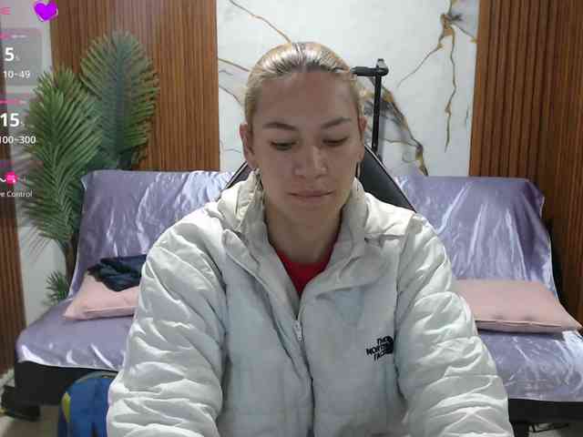 alonddra-tay webcam