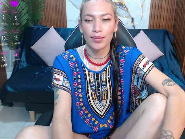 alonddra-tay webcam
