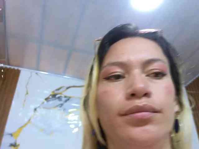 alonddra-tay