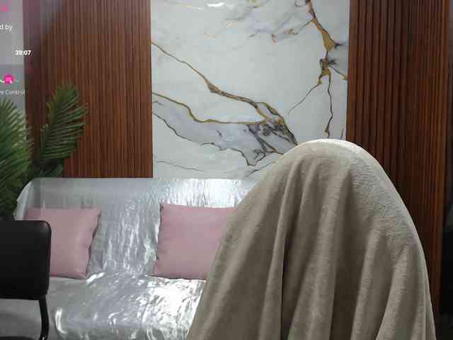 alonddra-tay webcam