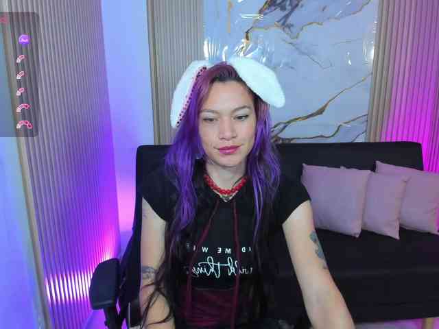 alonddra-tay webcam