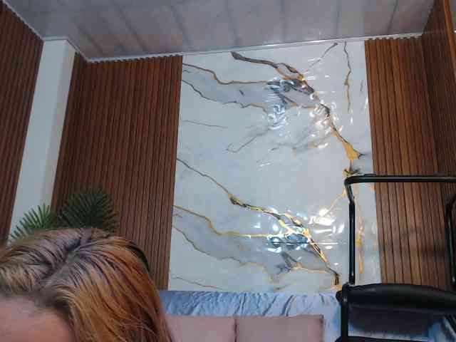 alonddra-tay webcam