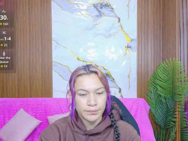 alonddra-tay webcam