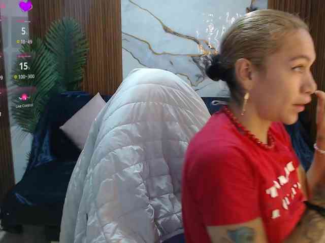 alonddra-tay webcam