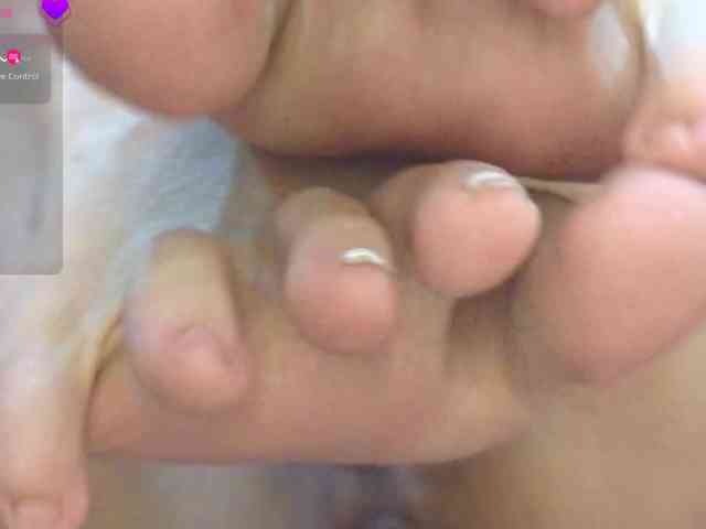 alonddra-tay webcam