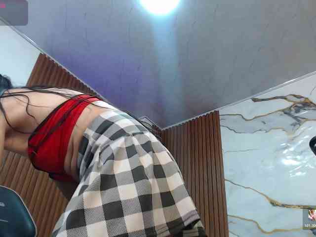 alonddra-tay webcam